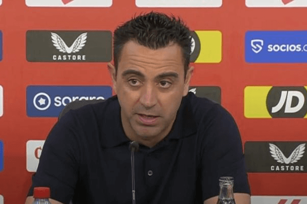  巴萨前主教练哈维与体育总监德科关系紧张