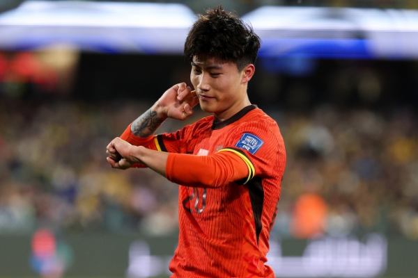  国足18强赛首胜后谢文能累积黄牌无缘客战巴林