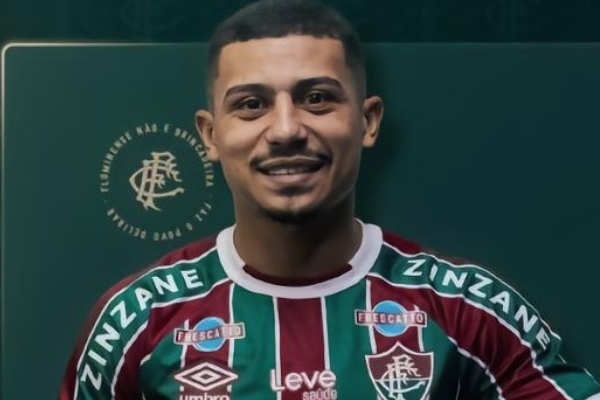  巴萨瞄准弗鲁米嫩塞后腰安德烈·罗伊