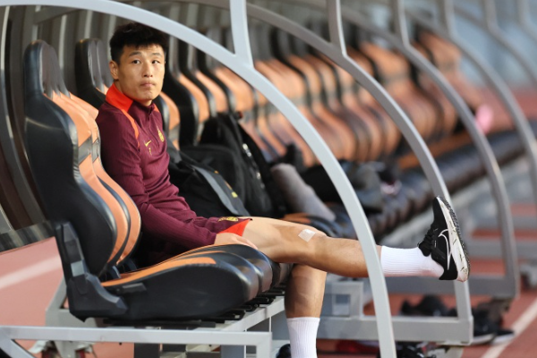  武磊膝伤再度加剧，继续打封闭治疗以规避半月板问题