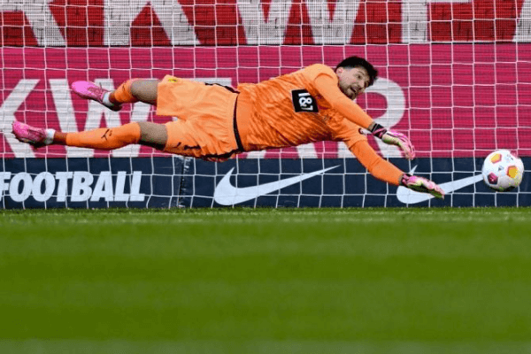  德足协因科贝尔迟到致使比赛延迟处罚多特蒙德2万欧元