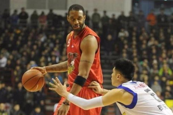  CBA历史上哪位外援给中国球队带来最大帮助？