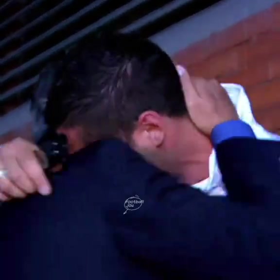  狂人依旧是少年网友盘点穆帅二十年间的经典瞬间