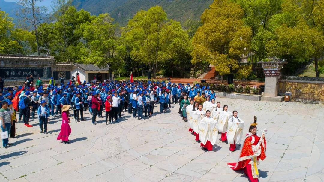 投资五亿多元开发相关遗迹打造文化休闲旅游区 兴山昭君村荣膺“二〇一九中国最美乡村”